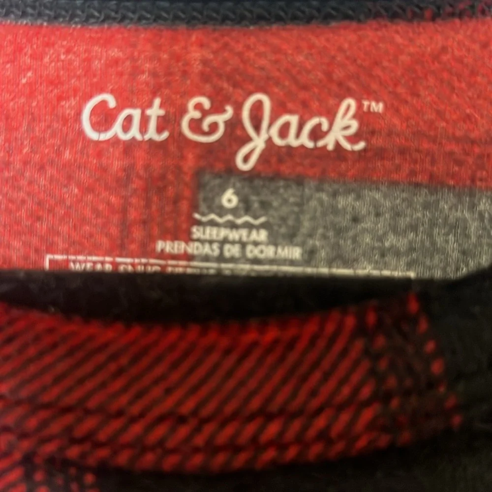 Cat & Jack Kids Red and Black Plaid Fleece Soft Pajama Holiday Shirt Boys Size 6